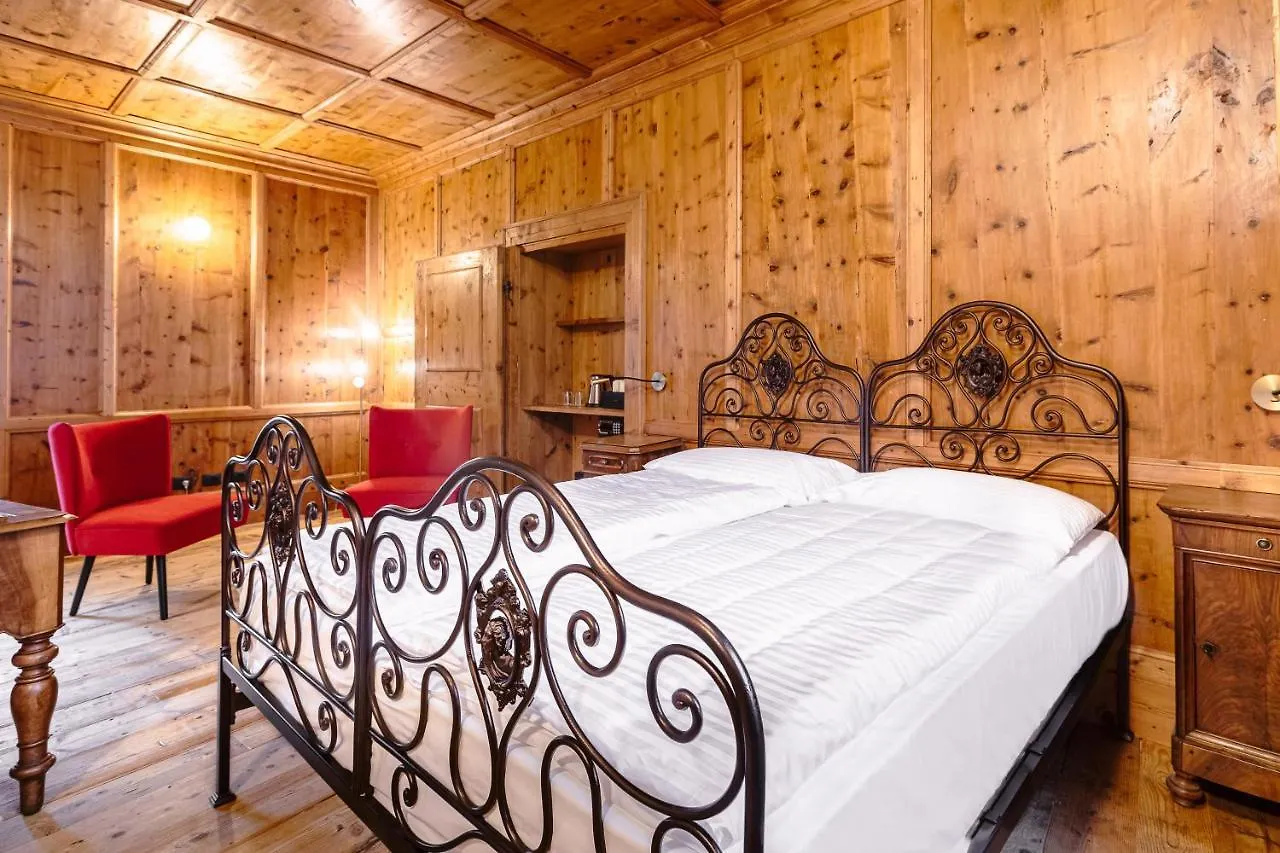 Curt Di Clement Eco Mobility Hotel Tirano