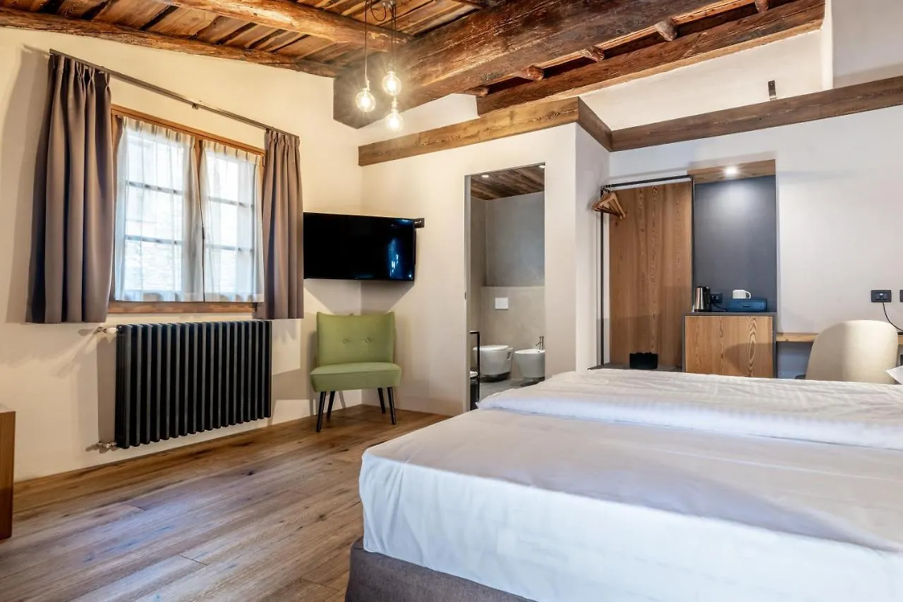 ****  Curt Di Clement Eco Mobility Hotel Tirano Italien