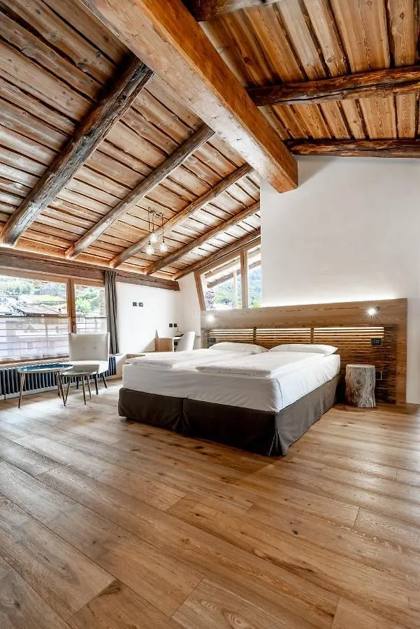 ****  Curt Di Clement Eco Mobility Hotel Tirano Italien