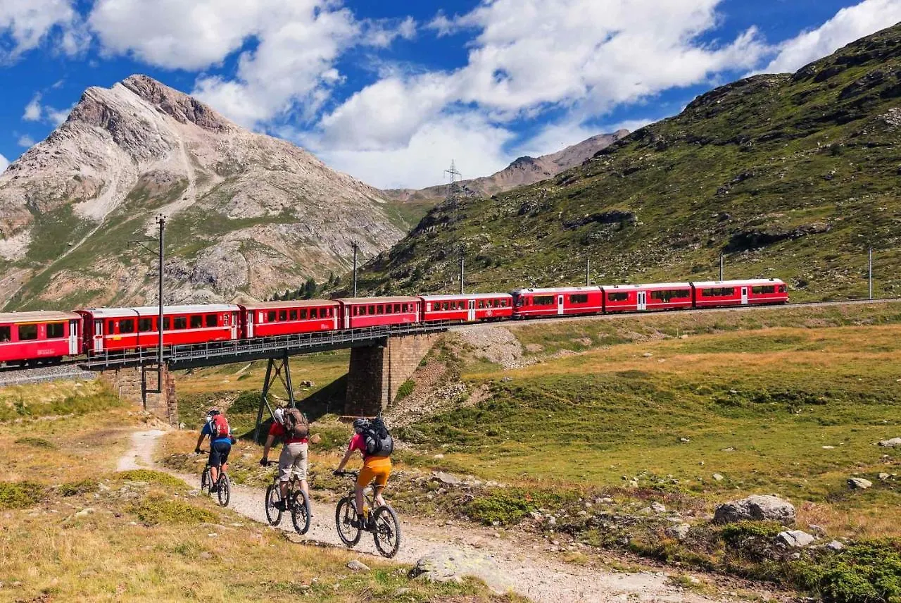 Curt Di Clement Eco Mobility Hotel Tirano