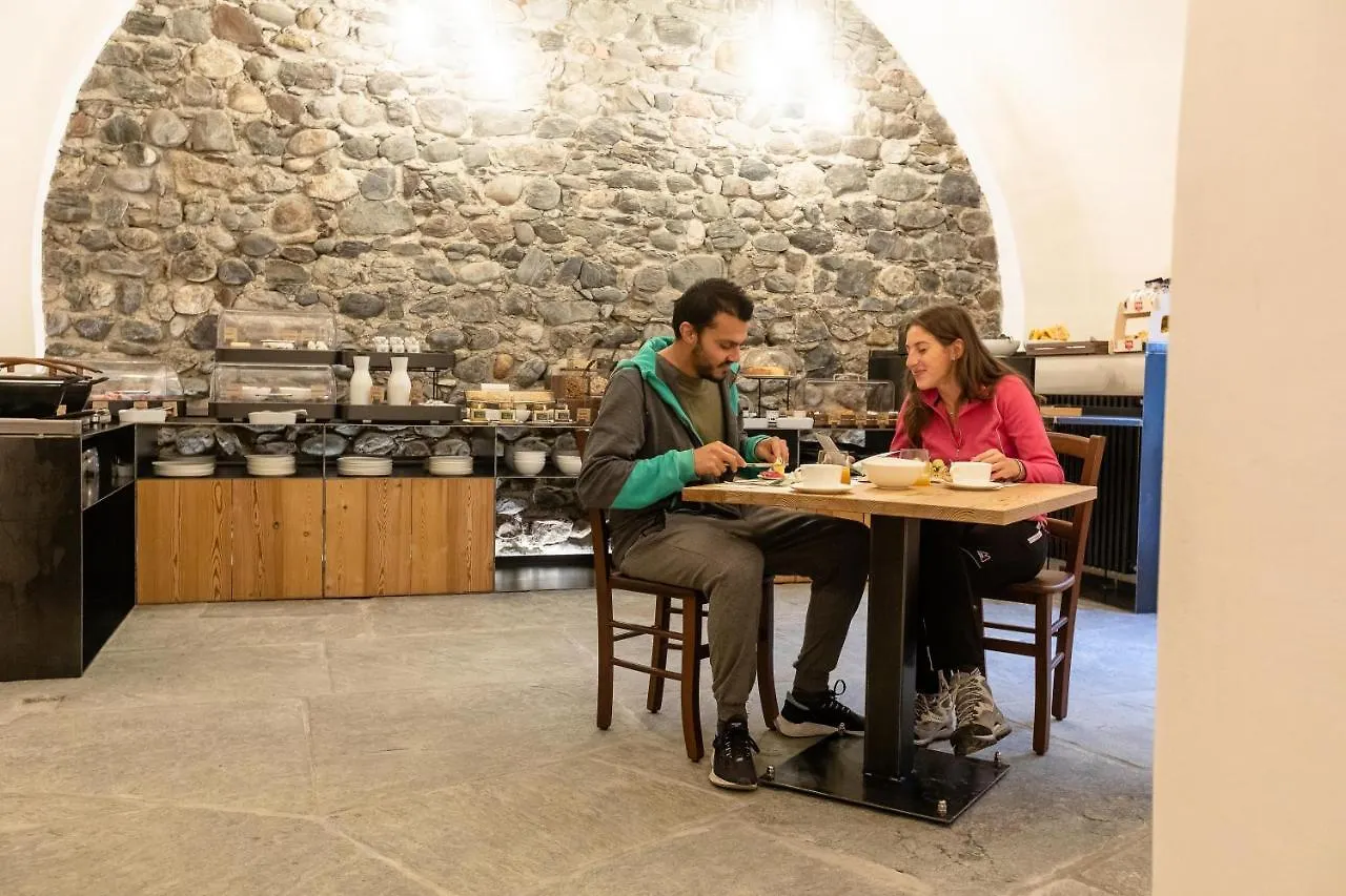 Curt Di Clement Eco Mobility Hotel Tirano Italy