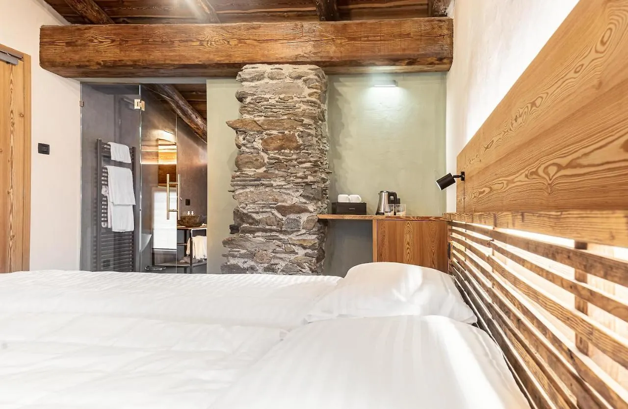 Curt Di Clement Eco Mobility Hotel Tirano