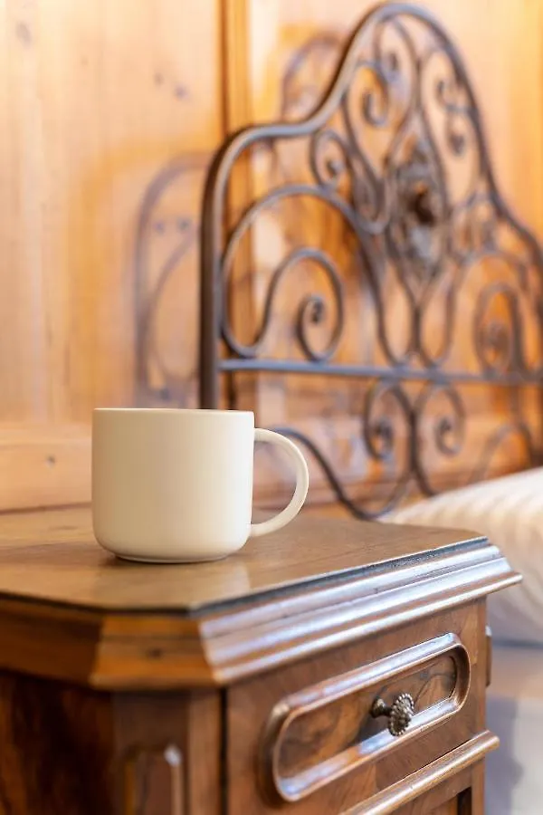 Curt Di Clement Eco Mobility Hotel Tirano