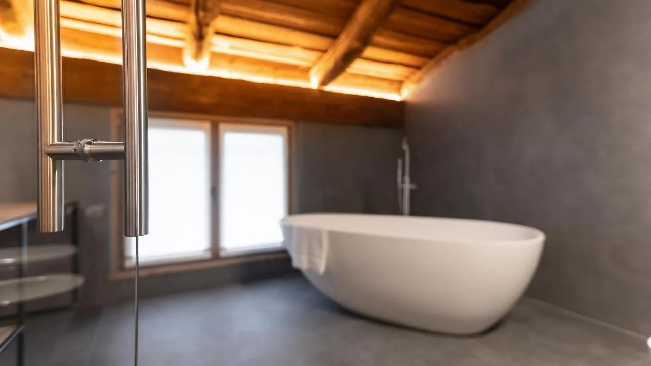 Curt Di Clement Eco Mobility Hotel Tirano Italy