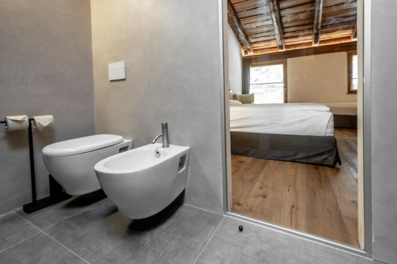 Curt Di Clement Eco Mobility Hotel Tirano Italy