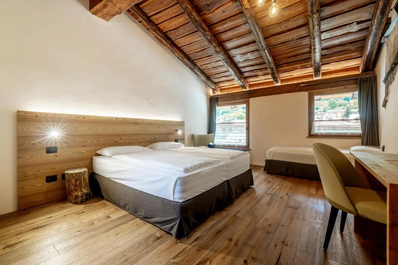 Curt Di Clement Eco Mobility Hotel Tirano