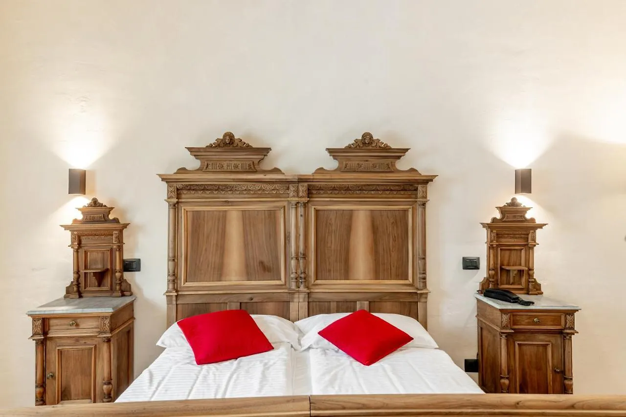 Curt Di Clement Eco Mobility Hotel Tirano