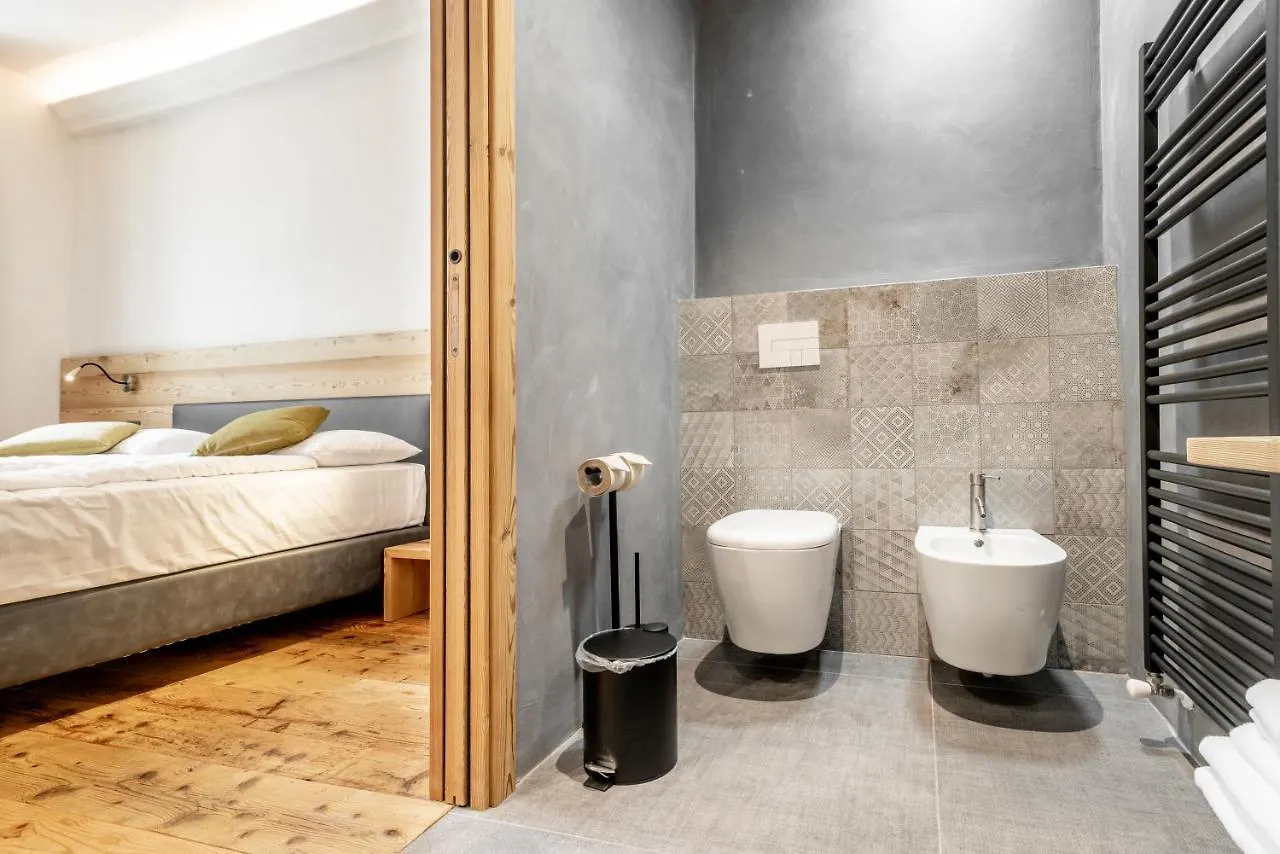 Curt Di Clement Eco Mobility Hotel Tirano