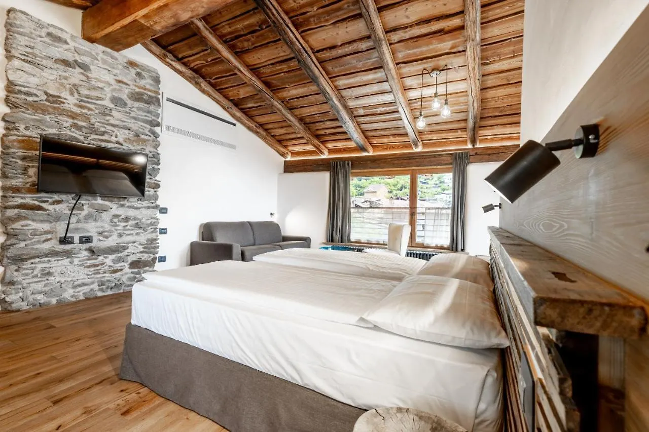 Curt Di Clement Eco Mobility Hotel Tirano